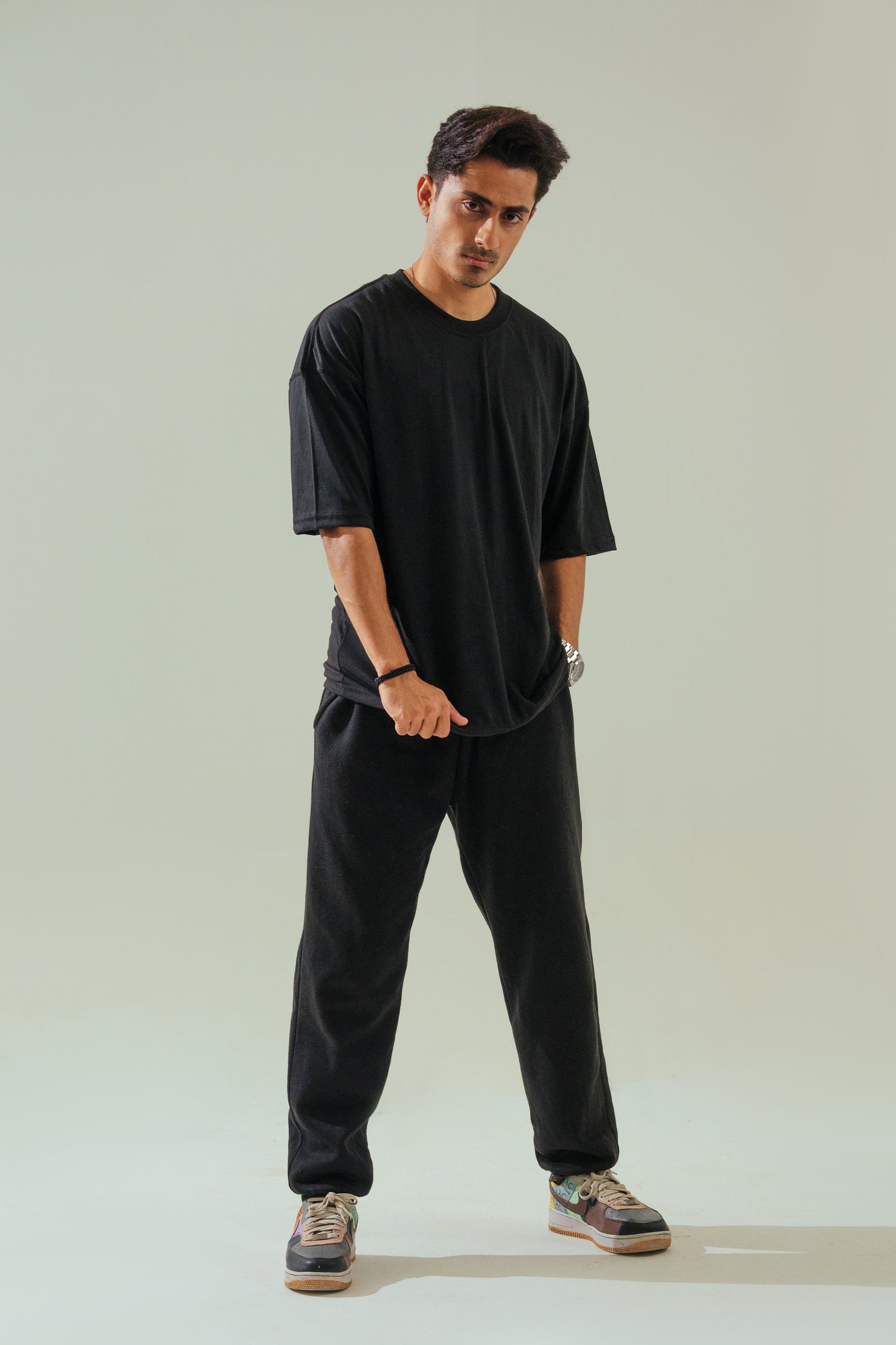Oversized T-Shirt – Black