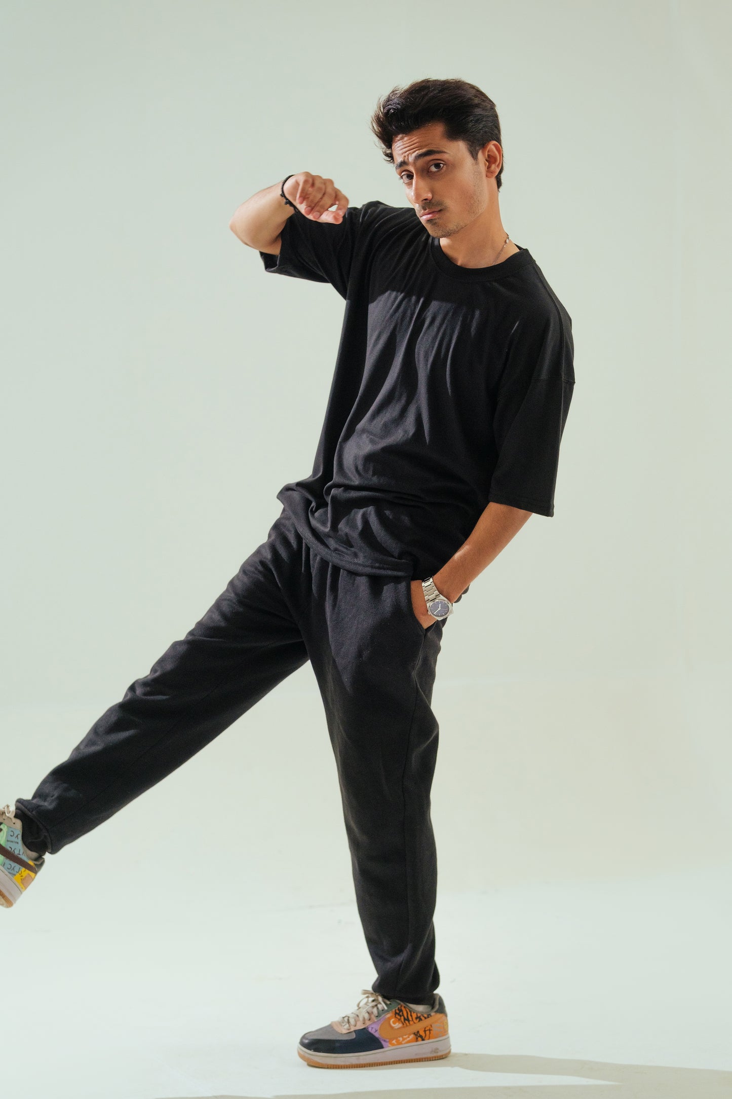 Oversized T-Shirt – Black