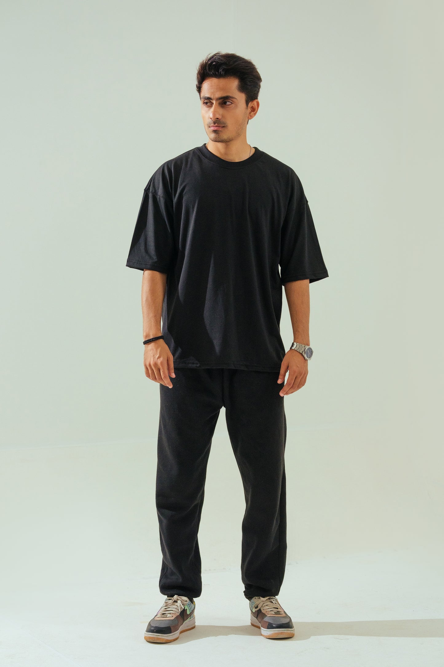 Oversized T-Shirt – Black