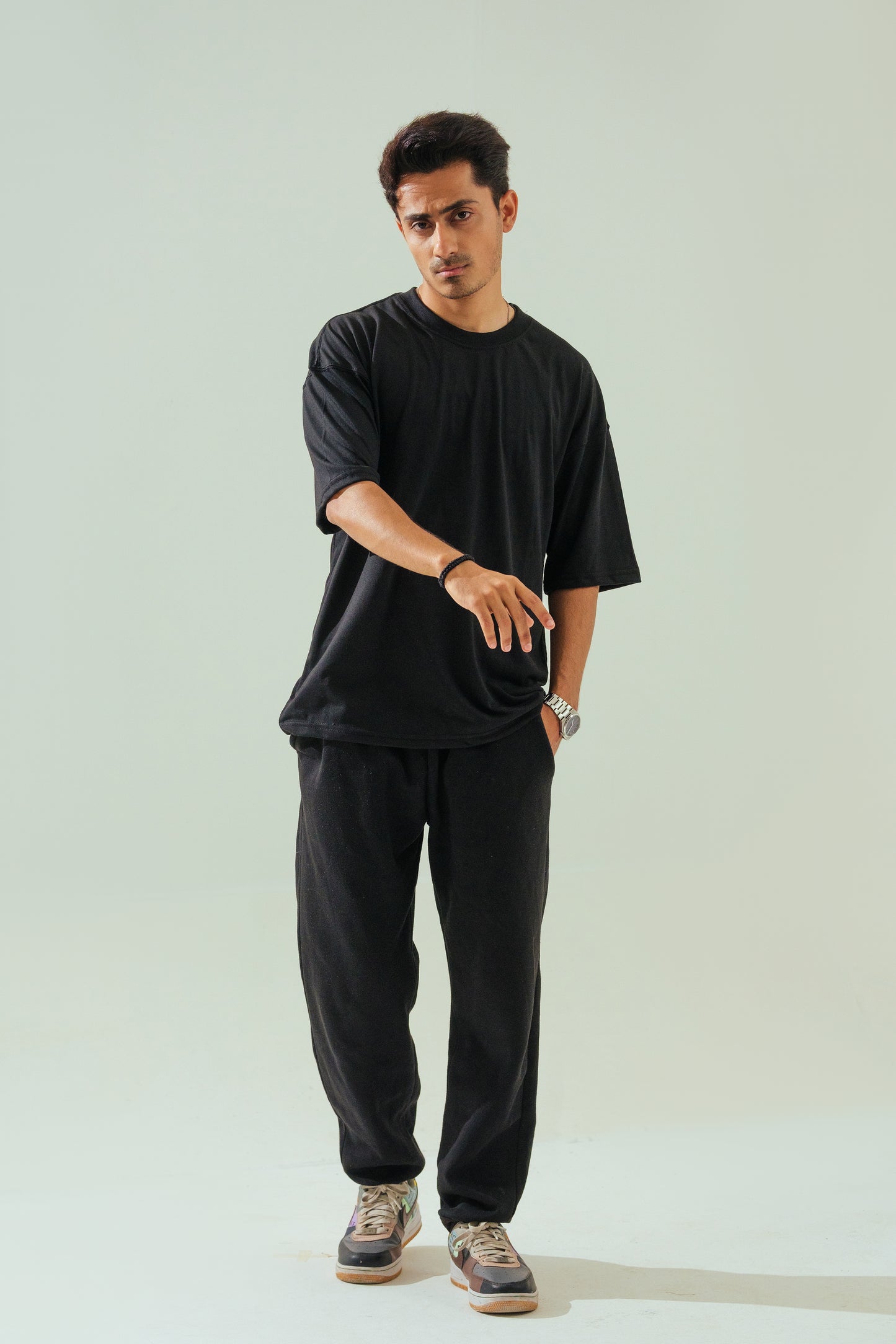 Oversized T-Shirt – Black