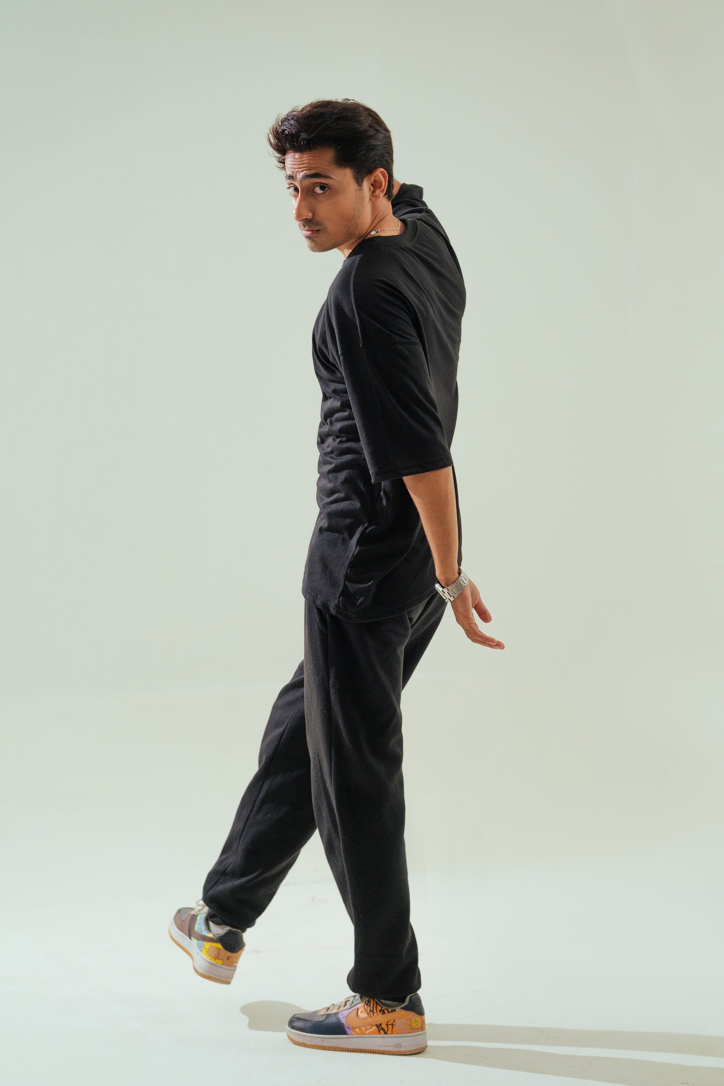 Oversized T-Shirt – Black